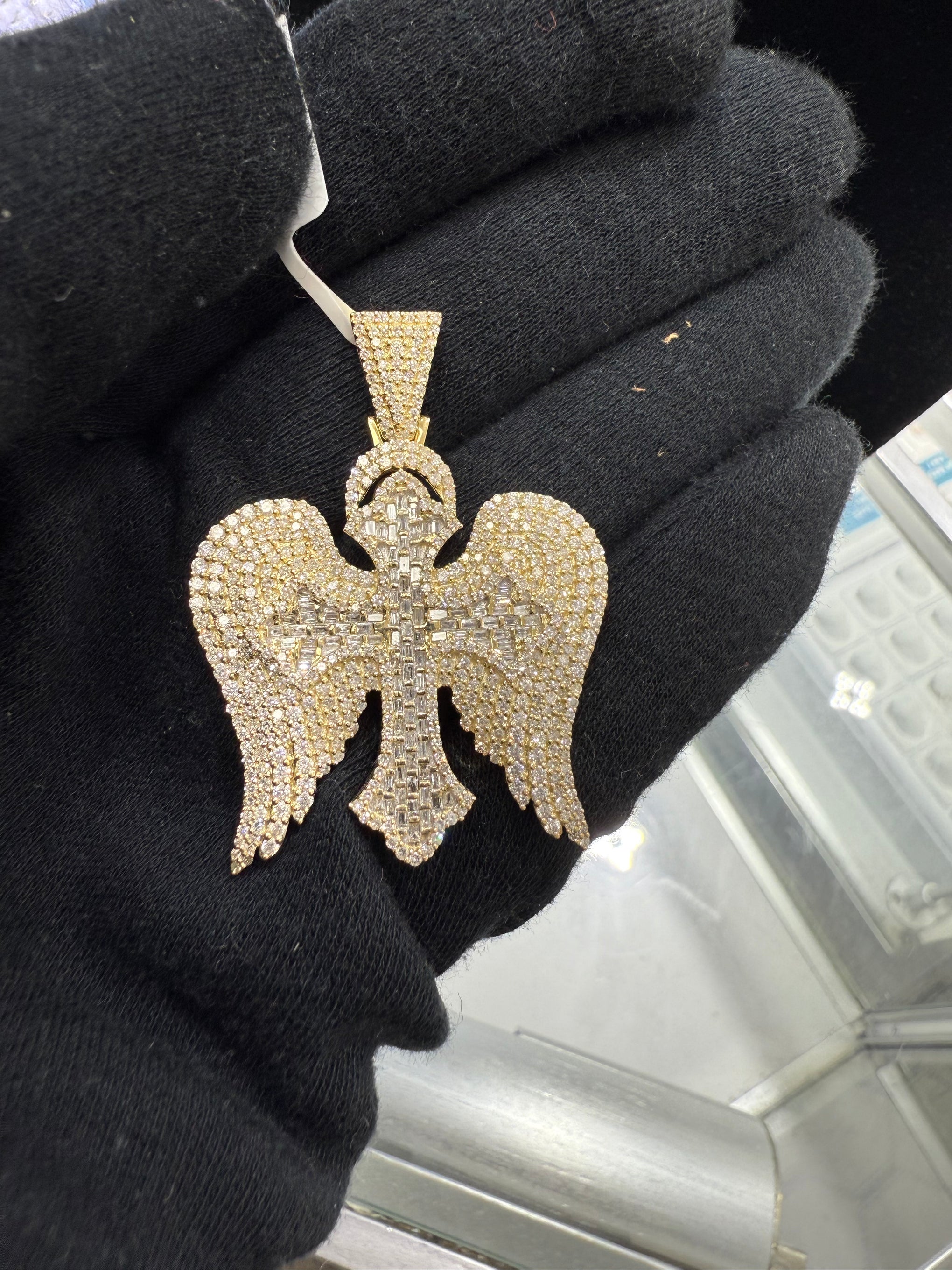 Cross w/ Wings Pendant